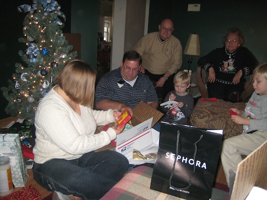 Jacqui, Matt, Poppy, Cole, Mary Anne and Tim (12-25-2009 15:25)