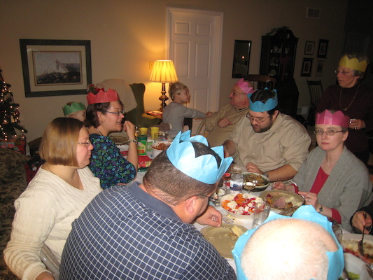 Bill, Matt, Jacqui, Xine, Cole, Tim, Poppy, Juj, Marie (12-25-2009 17:53)