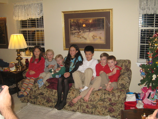 Kristen, Tim, Cole, Laura, Eric, Noah, Tate (12-25-2009 19:52)