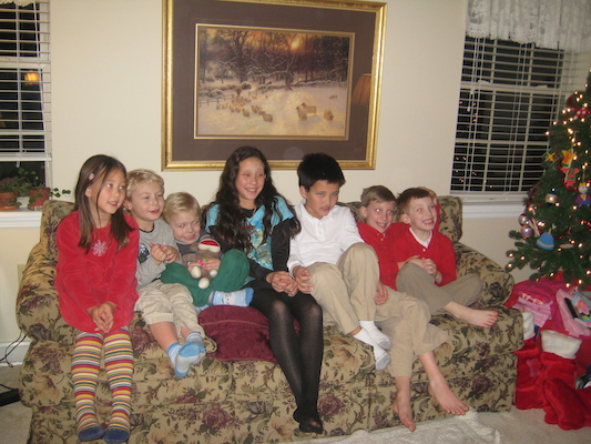 Kristen, Tim, Cole, Laura, Eric, Noah, Tate (12-25-2009 19:52)