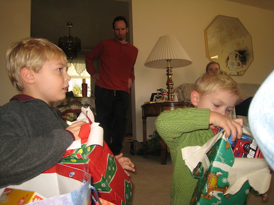 Tim, Mike and Cole (12-26-2009 13:22)