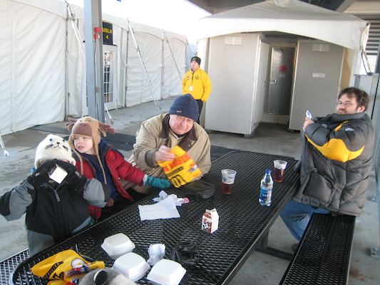 Tim, Cole, Poppy and Juj before the game (12-27-2009 12:08)