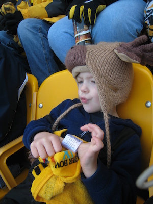 Cole in his seat (12-27-2009 15:59)