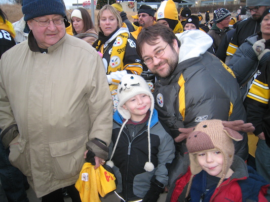 Poppy, Tim, Juj and Cole (12-27-2009 16:39)