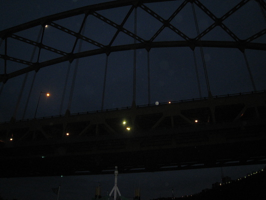 Going under the bridge (12-27-2009 17:19)