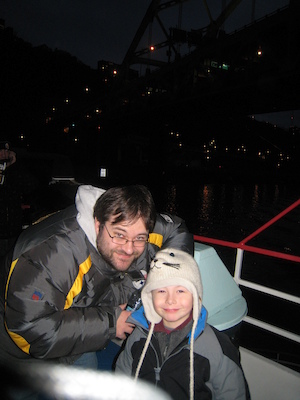 Juj and Tim on the boat (12-27-2009 17:20)