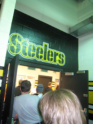 Steelers locker room (12-28-2009 14:12)