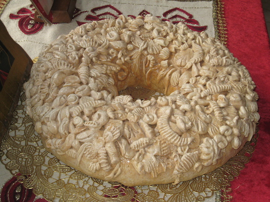 Greek Christmas bread (12-29-2009 12:01)