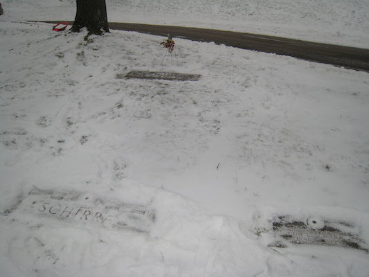 The Schirra graves (12-30-2009 09:52)