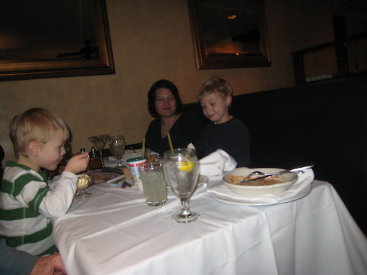 Cole, Xine and Tim (03-01-2010 17:56)