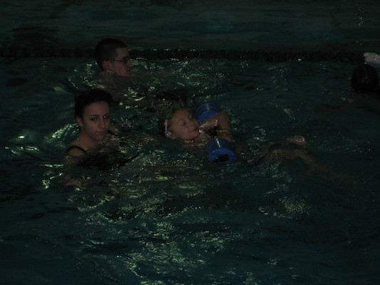 Tim swimming (03-06-2010 12:38)