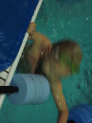 Tim swimming (03-06-2010 12:39)