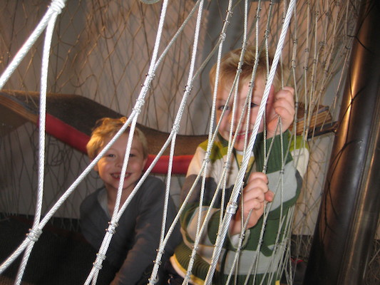 Tim and Cole in the Children's museum (03-12-2010 15:01)