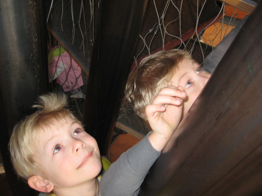 Cole and Tim at the Children's museum (03-12-2010 15:05)