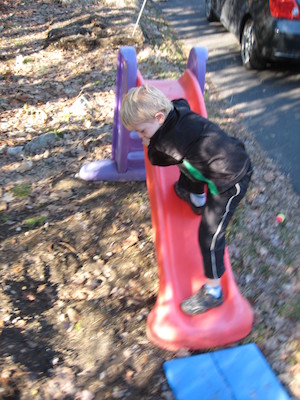 Cole sliding (03-18-2010 20:31)