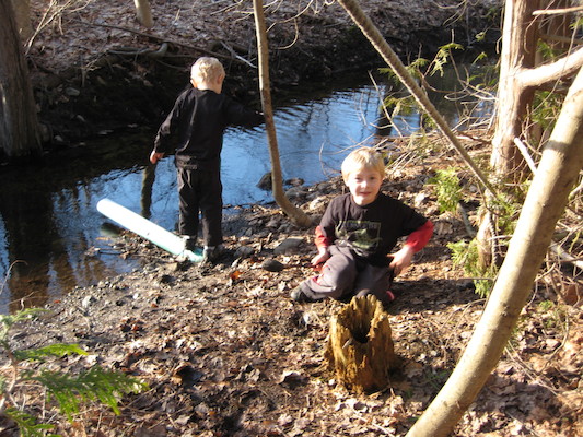 Cole and Tim by the stream (03-18-2010 21:17)