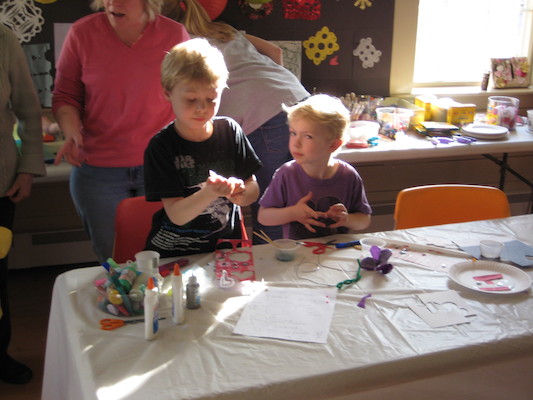 Tim and Cole at the crafternoon (03-19-2010 20:55)