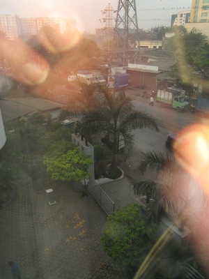 View from Mumbai hotel (03-15-2010 20:41)