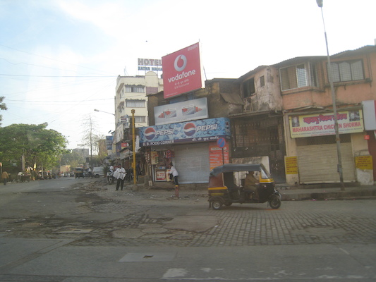 Trip to the Mumbai airport (03-15-2010 21:41)