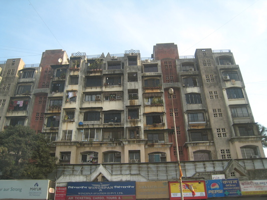 Trip to the Mumbai airport (03-15-2010 21:41)