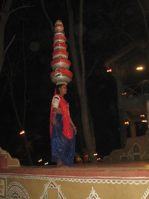 Dancer with pots on her head at Chokhi Dhani (03-17-2010 09:28)
