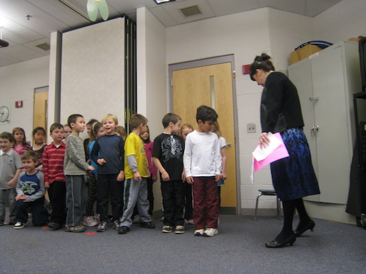 Tim and the rest of Mrs. nocera's class performing (03-26-2010 08:32)