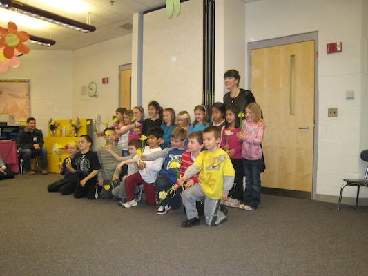 Tim and the rest of Mrs. nocera's class performing (03-26-2010 08:46)