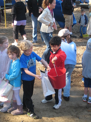 Easter egg hunt (04-03-2010 08:04)