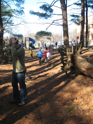 Easter egg hunt (04-03-2010 08:06)