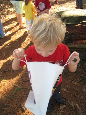 Easter egg hunt (04-03-2010 08:06)