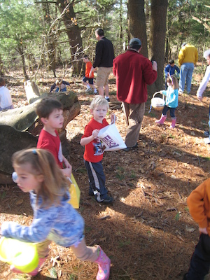 Easter egg hunt (04-03-2010 08:06)