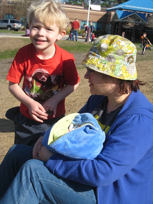 Xine, Isla and Cole (04-03-2010 08:24)