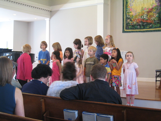 Tim at the Kidsing performance (04-04-2010 10:08)