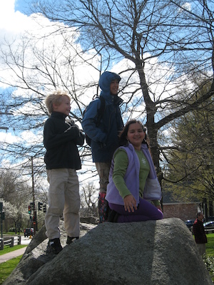 Tim, Jarred and Kira on a rock (04-10-2010 09:23)