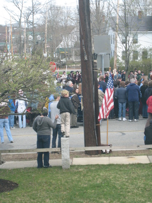 Xine and Tim watch the parade (04-10-2010 09:47)