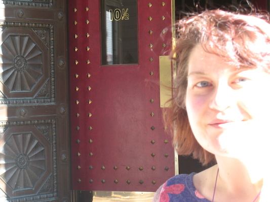 Xine outside the Athenaeum (04-14-2010 15:26)