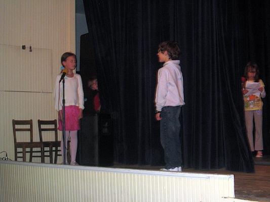 "Sarah and the Cornstalk" a play at Ferry Beach (05-08-2010 15:33)