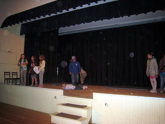"Sarah and the Cornstalk" a play at Ferry Beach (05-08-2010 15:39)