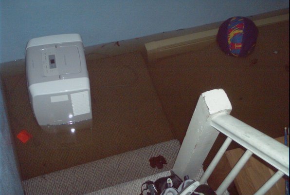 Flooded basement (05-30-2010 08:07)