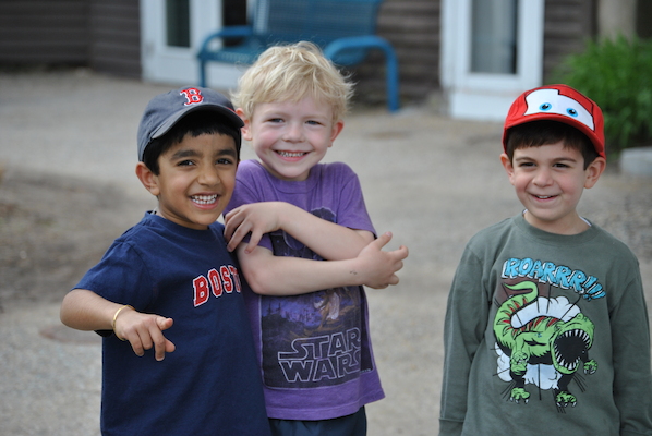 Aahan, Cole, Larry (04-21-2010 13:46)