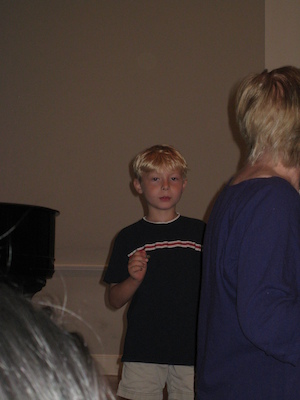 Tim performing with Kidsing (06-06-2010 08:53)