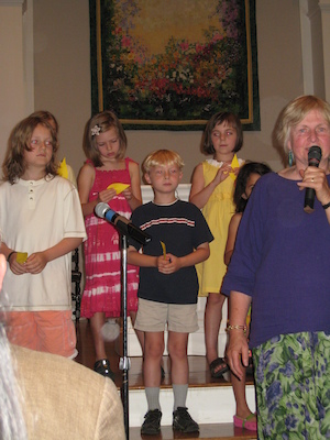 Tim performing with Kidsing (06-06-2010 10:06)