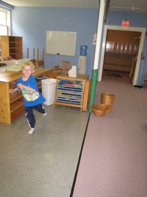 Cole at the Montessori school (06-09-2010 09:22)