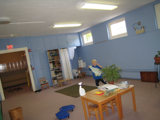 Cole at the Montessori school (06-09-2010 09:22)