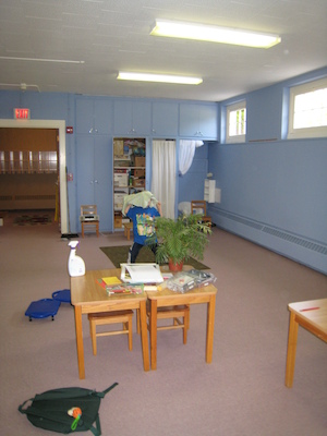 Cole at the Montessori school (06-09-2010 09:25)