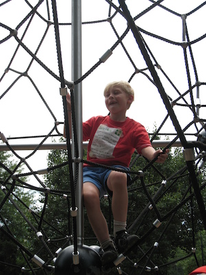 Tim climbing near the Galleria (06-22-2010 12:21)