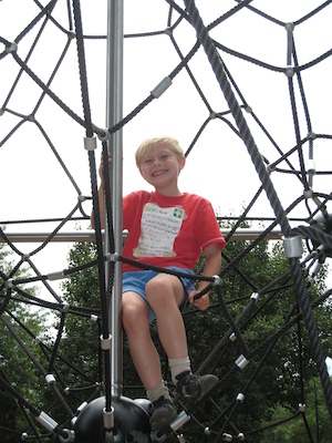 Tim climbing near the Galleria (06-22-2010 12:21)