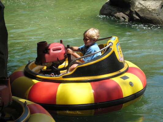 Tim in the bumper boats (07-15-2010 11:21)