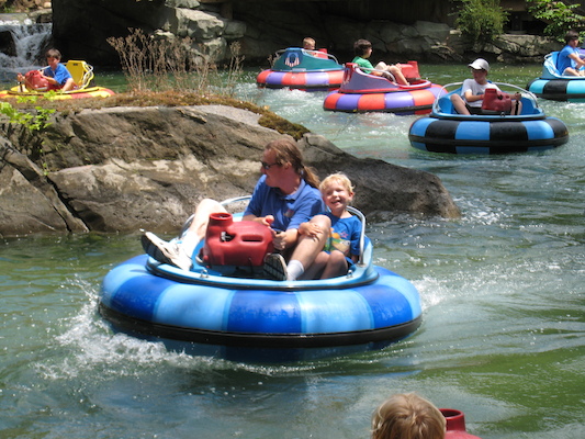Ben and Cole in the bumper boats (07-15-2010 11:22)