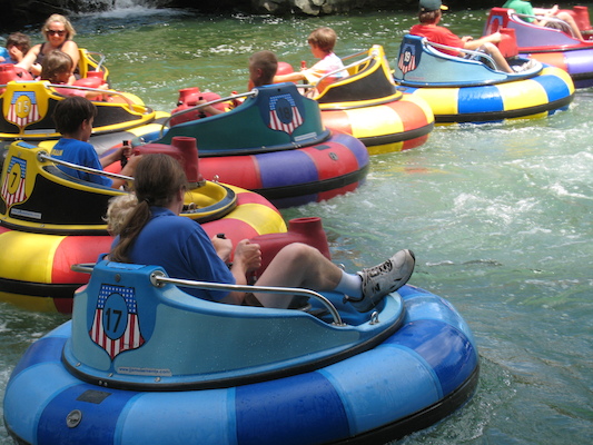 Ben and Cole in the bumper boats (07-15-2010 11:23)